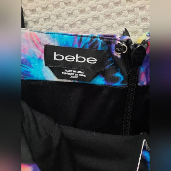 Colourful asymetric dress Bebe - Picture 7 of 7